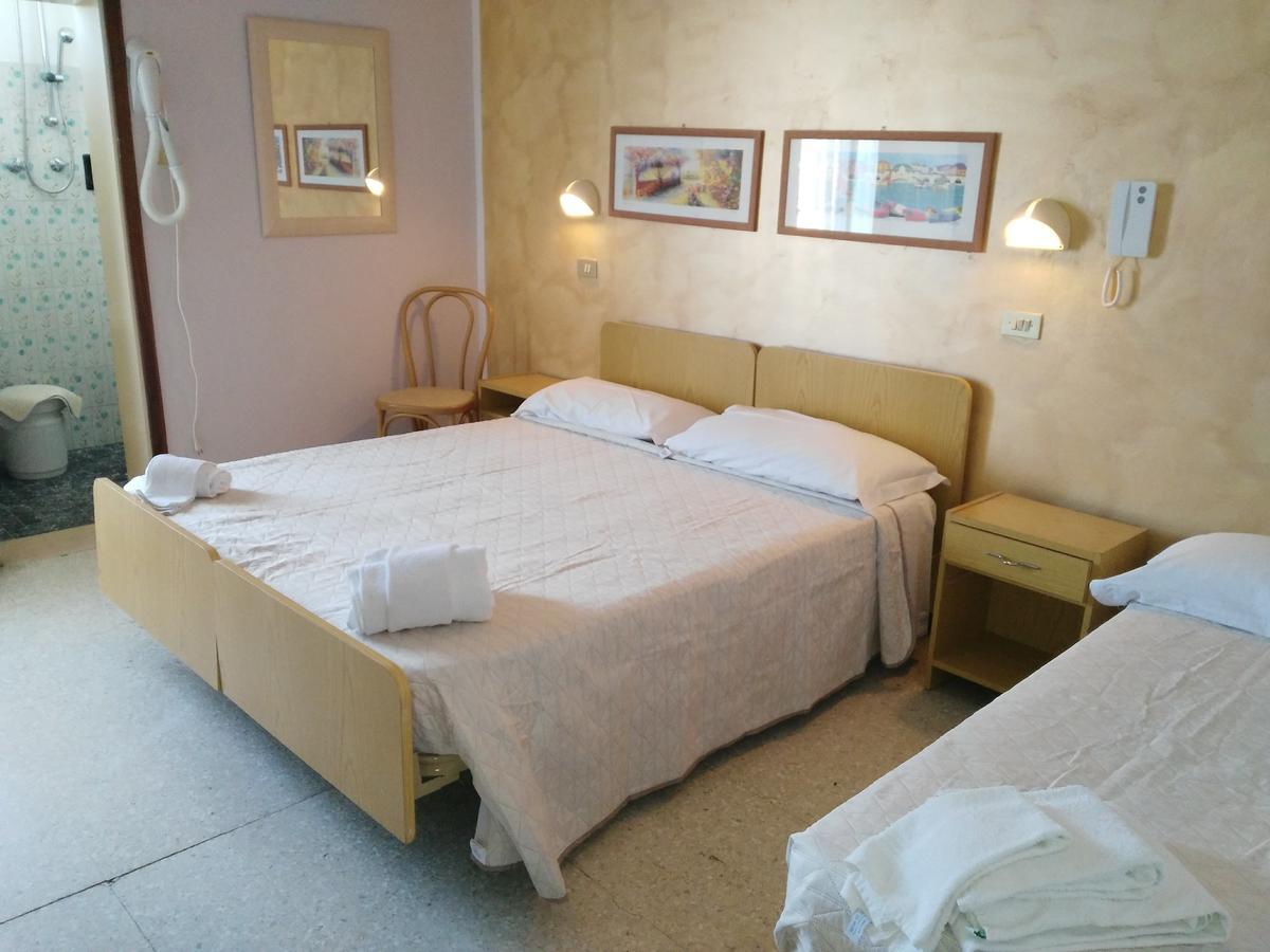 Hotel Marittimo Rimini Exterior foto