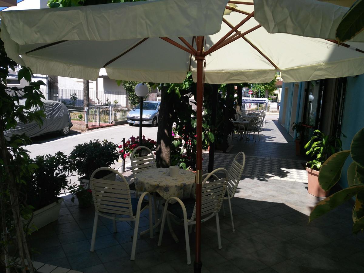 Hotel Marittimo Rimini Exterior foto